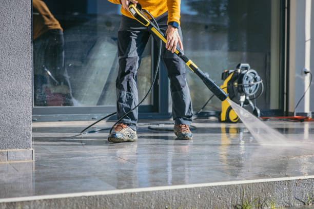 Why Choose Our Certified Pressure Washing Experts for Your Project Needs in Azalea Park, FL?